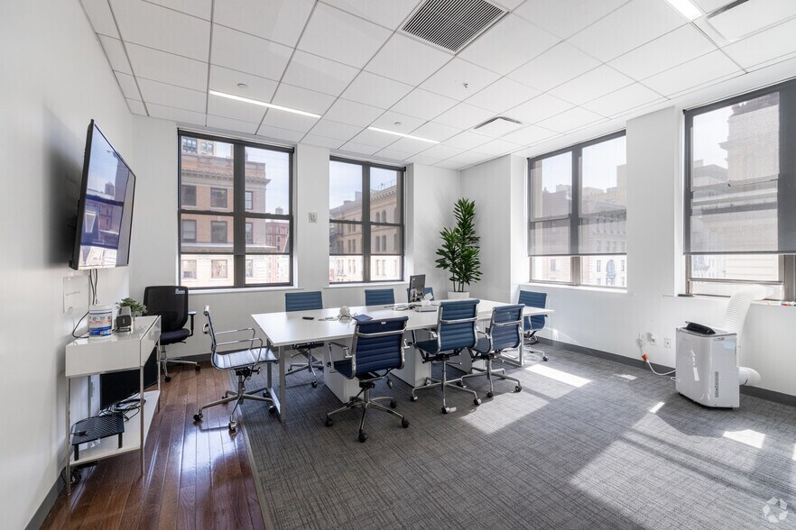 More Photos Of 156 Fifth Ave, New York Coworking Space