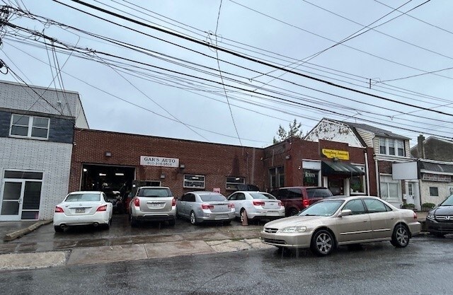 More Photos Of 10 E Glenolden Ave, Glenolden Light Distribution For Sale