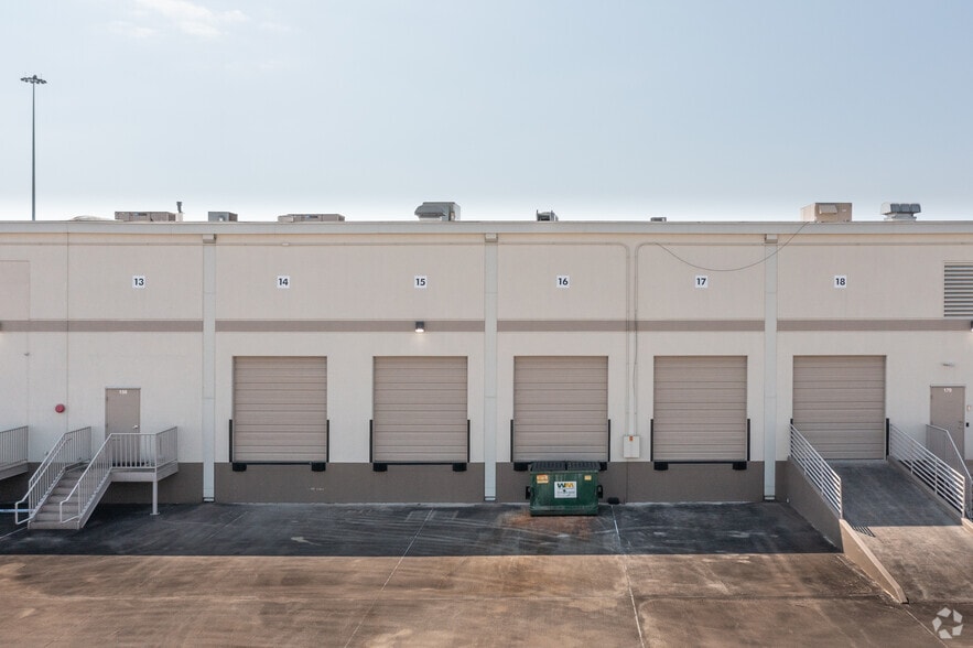 More Photos Of 1455 E Sam Houston Pky S, Pasadena Unknown For Lease