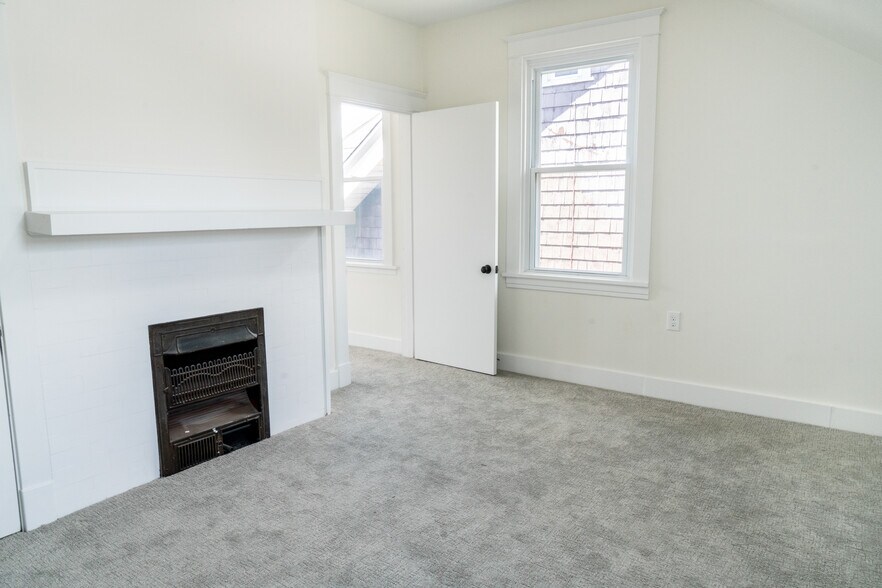 More Photos Of 2860 Perrysville Ave, Pittsburgh Funeral Home For Sale