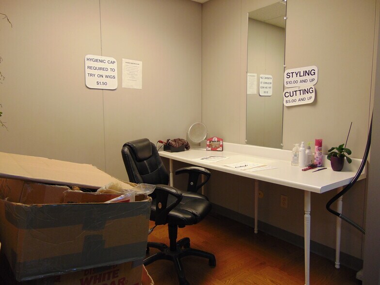 More Photos Of 15390 Gratiot Ave, Detroit Storefront For Sale