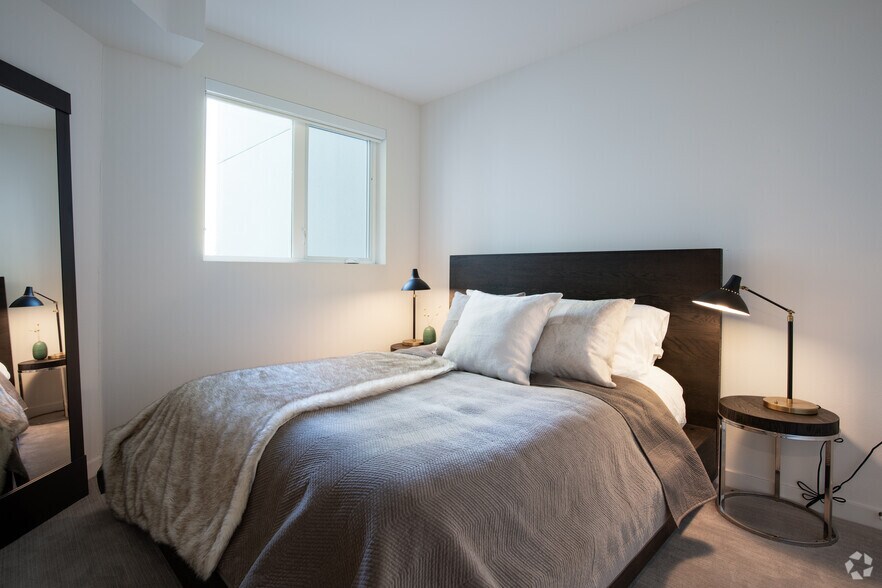 More Photos Of 3093 Broadway, Oakland Apartments For Lease