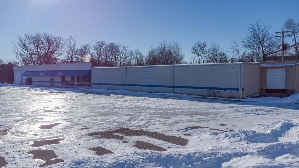 More Photos Of 1650 S Galena Ave, Freeport Industrial For Sale