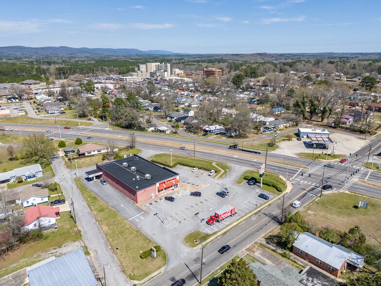 More Photos Of 806 Hoke St, Gadsden Drugstore For Sale