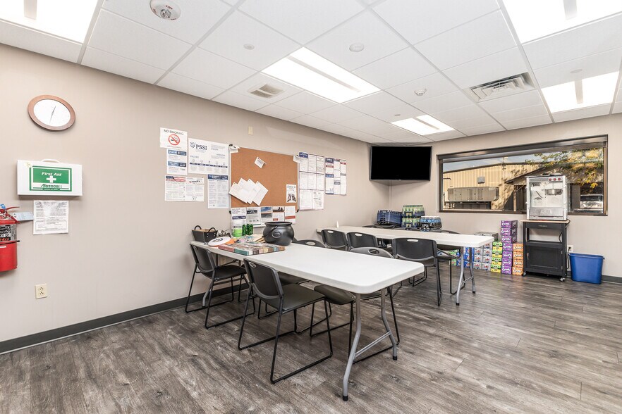 More Photos Of 3681 Prism Ln, Kieler Office For Sale