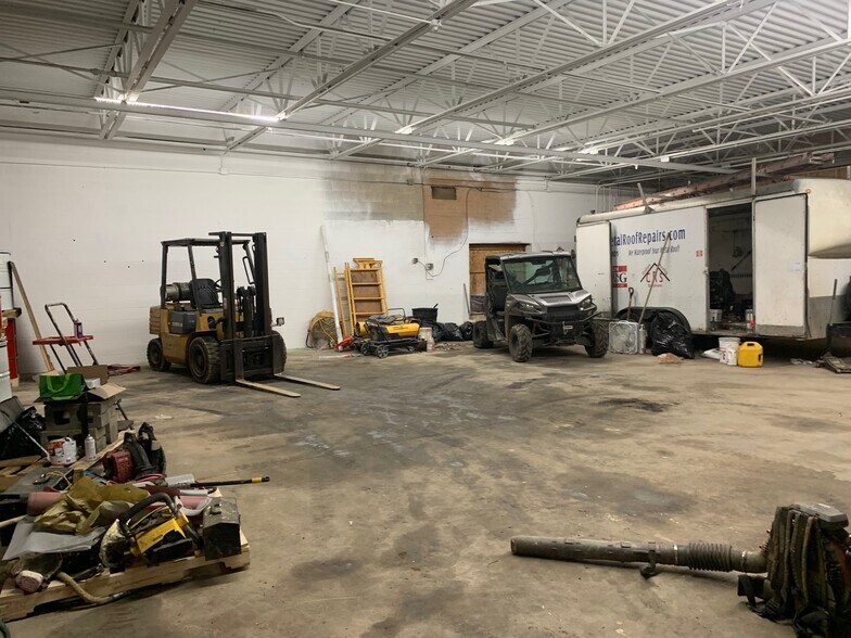 More Photos Of 2711 S M 52, Owosso Warehouse For Lease