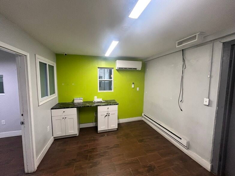More Photos Of 1903 Broadway, Brooklyn Warehouse For Lease