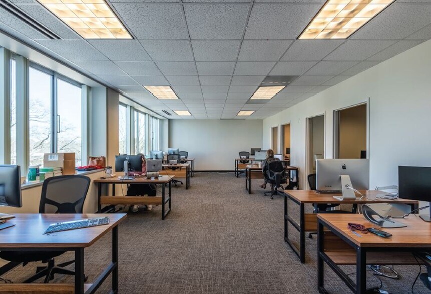 More Photos Of 1001 Wade Ave, Raleigh Medical For Lease