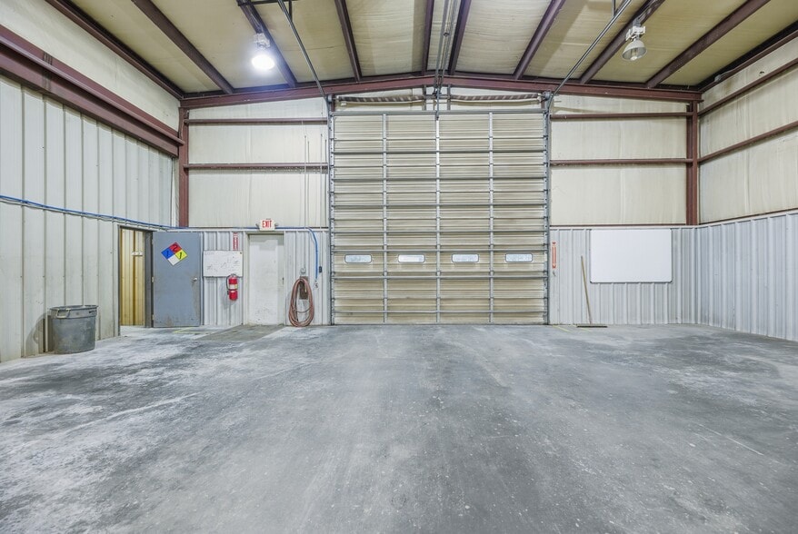 More Photos Of 654 W 138th St, Glenpool Industrial For Sale