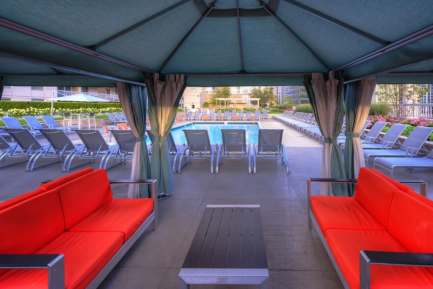 More Photos Of 540 N State St, Chicago Apartments For Lease