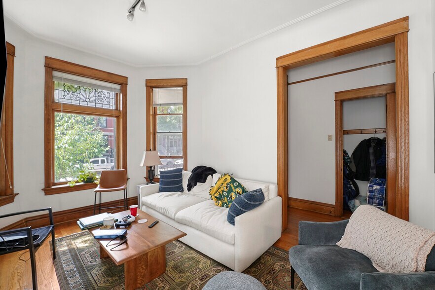 More Photos Of 3135 N Clifton Ave, Chicago Apartments For Sale