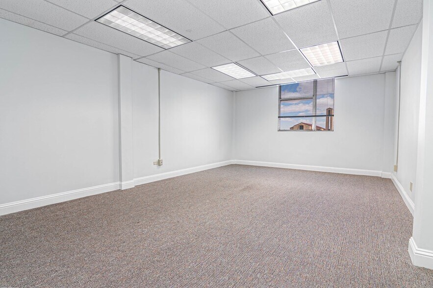 More Photos Of 200 W Illinois Ave, Midland Office For Sale