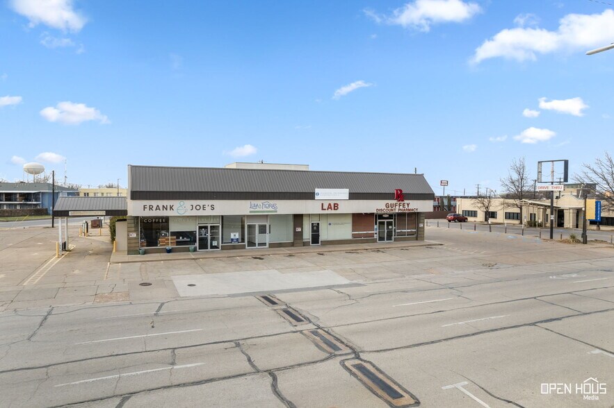 More Photos Of 1612 9th St, Wichita Falls Storefront Retail Office For Sale