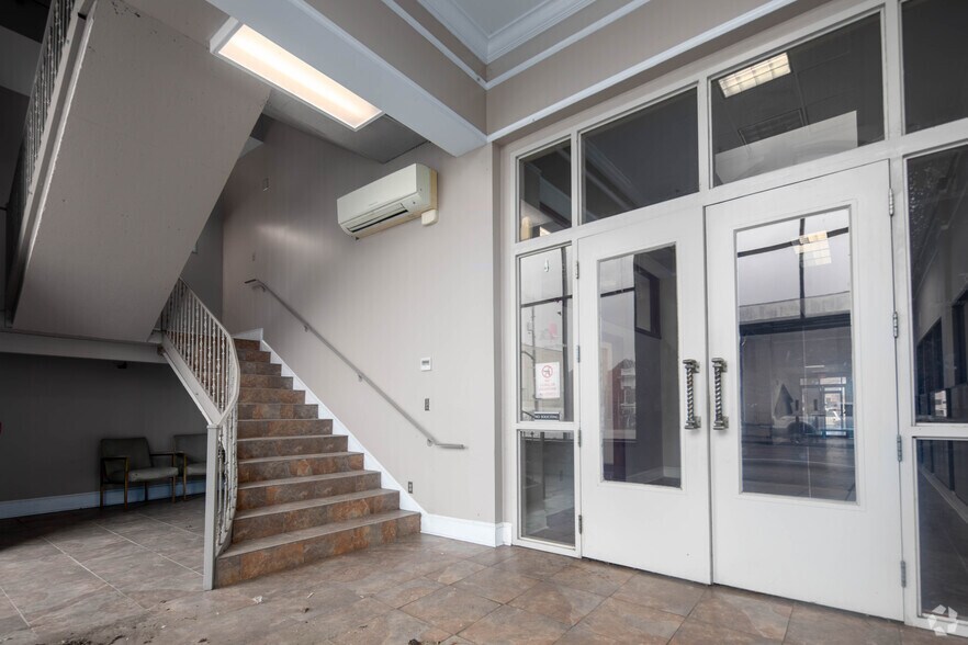 More Photos Of 931 Noble St, Anniston Office For Sale