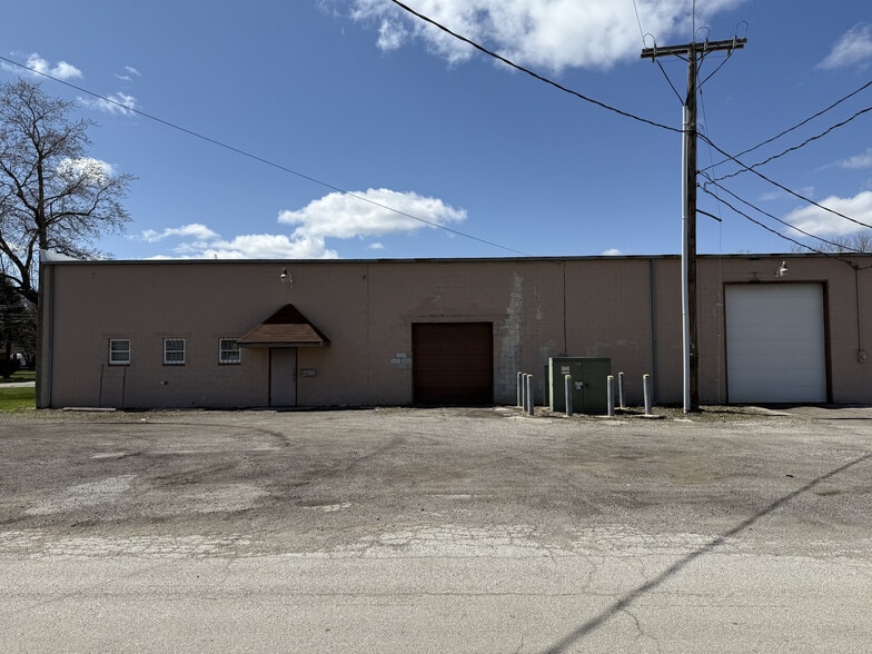 More Photos Of 3106 South Ave, Toledo Warehouse For Lease