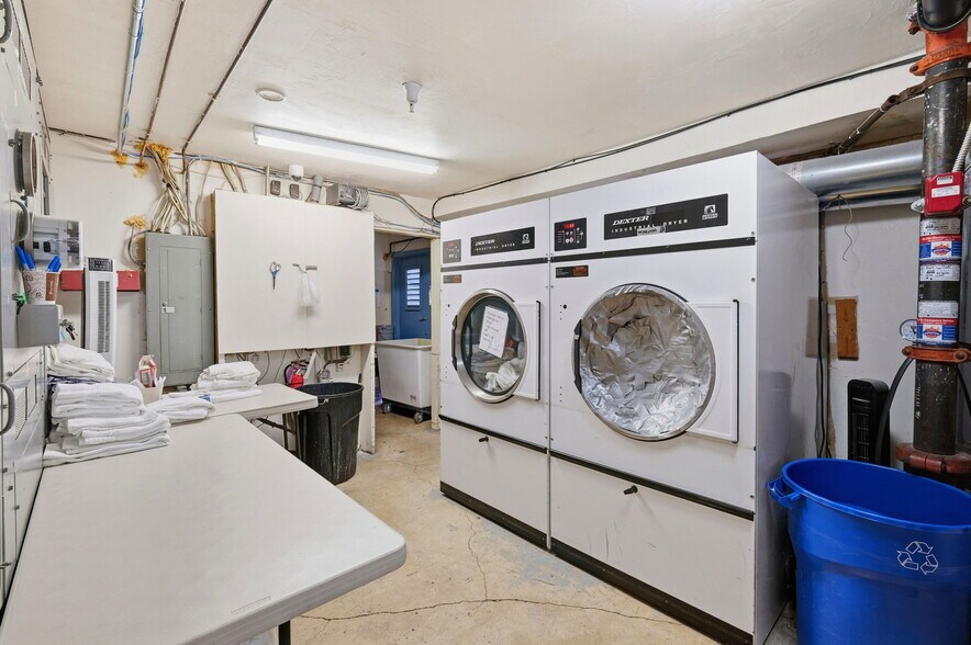 More Photos Of 600 Riverside Ave, Santa Cruz Hotel For Sale