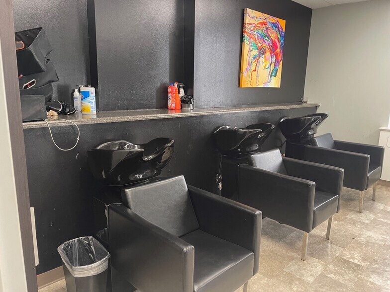 More Photos Of 6000 Stevenson Ave, Alexandria Office For Lease