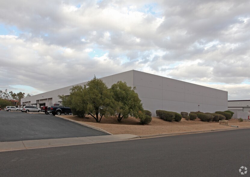 More Photos Of 21609 N 12th Ave, Phoenix Warehouse For Lease