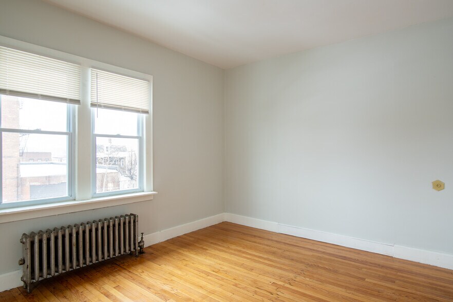 More Photos Of 69 Winter St, Springfield Apartments For Sale