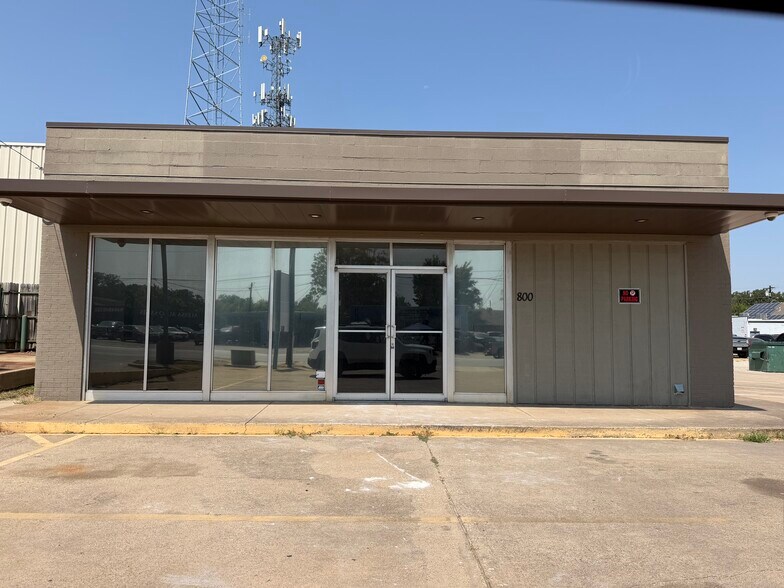 Primary Photo Of 800 S Locust St, Denton Storefront Retail Office For Lease