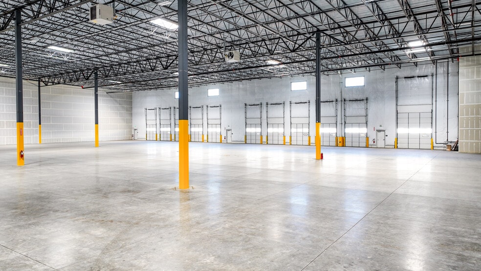 More Photos Of 7450 Clayton St, Denver Warehouse For Lease