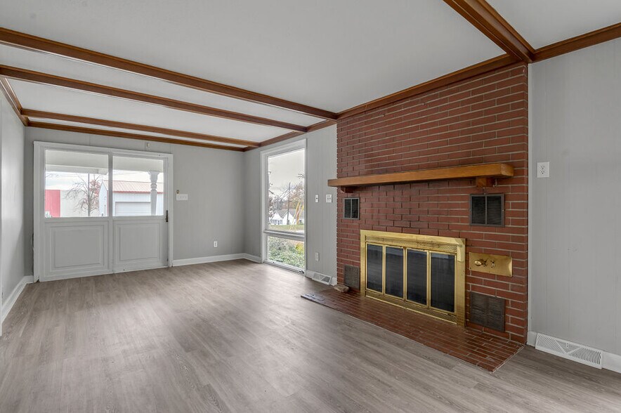 More Photos Of 454 Big Hill Ave, Richmond Office Residential For Sale