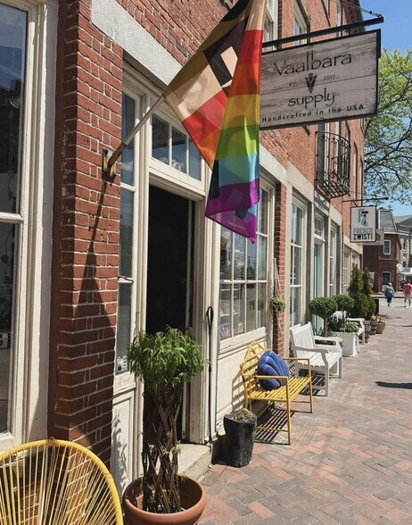 More Photos Of 1 Water St, Newburyport Storefront Retail Office For Sale