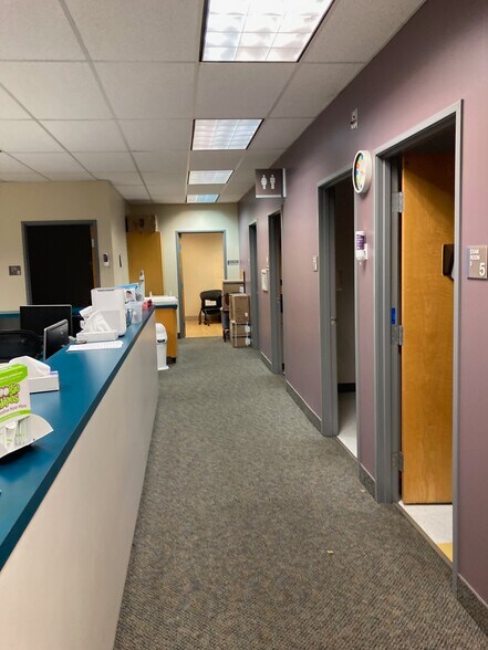 More Photos Of 2150 NE Division St, Gresham Medical For Lease