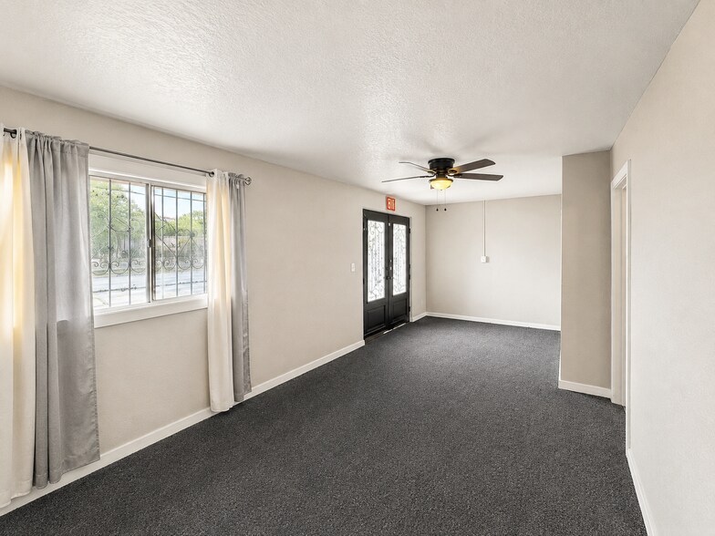More Photos Of 755 N General McMullen Dr, San Antonio Light Manufacturing For Lease