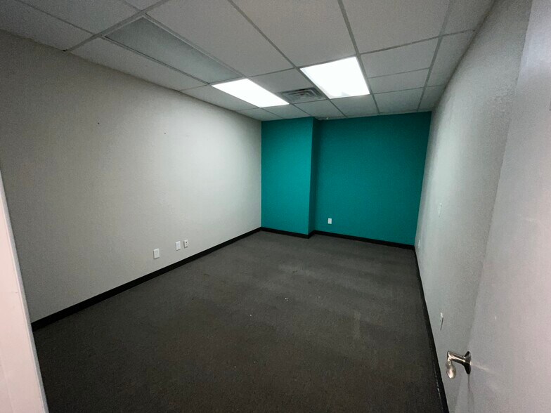 More Photos Of 13555 Automobile Blvd, Clearwater Medical For Lease