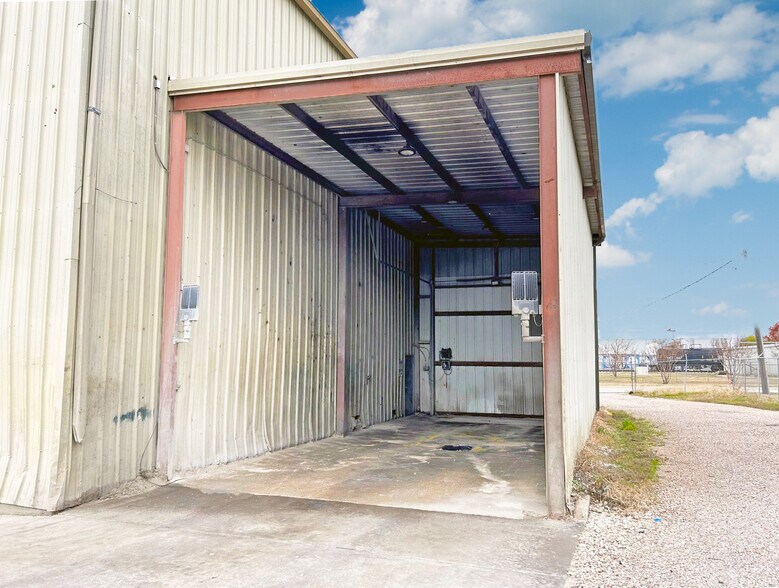More Photos Of 4618 Ed Rutherford Rd, Greenville Industrial For Lease