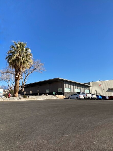 More Photos Of 444 Industrial Rd, Saint George Warehouse For Lease