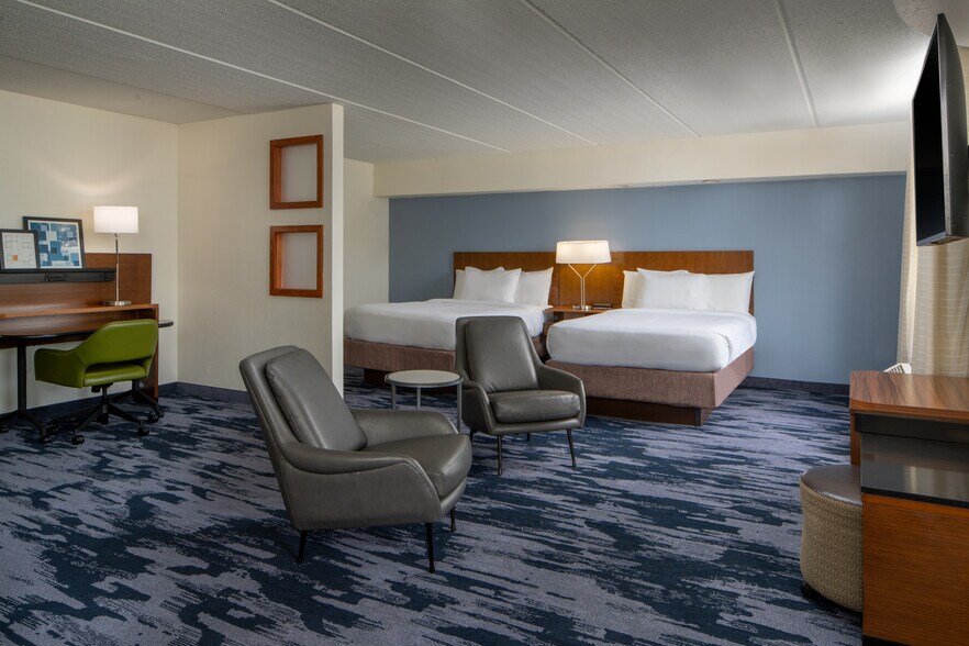 More Photos Of 2020 Sullivan Rd, Atlanta Hotel For Sale