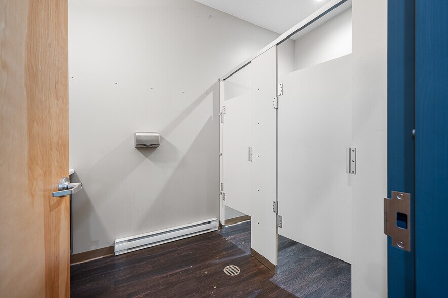 More Photos Of 10 Meadow Rd, Spencer Lodge Meeting Hall For Sale