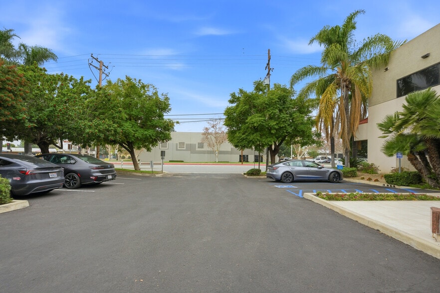 More Photos Of 910 N Amelia Ave, San Dimas Office For Lease