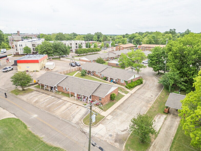 More Photos Of 302 Spring St, Starkville Land For Sale