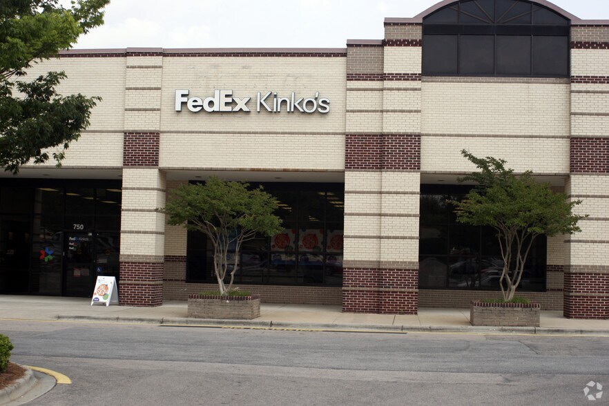 More Photos Of 760 SE Maynard Rd, Cary Unknown For Lease