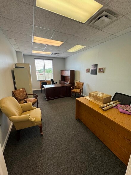 More Photos Of 328 E Main St, Cartersville Medical For Lease