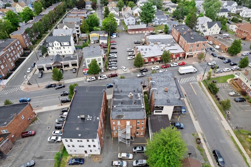 More Photos Of 1963-1965 Park St, Hartford Apartments For Sale
