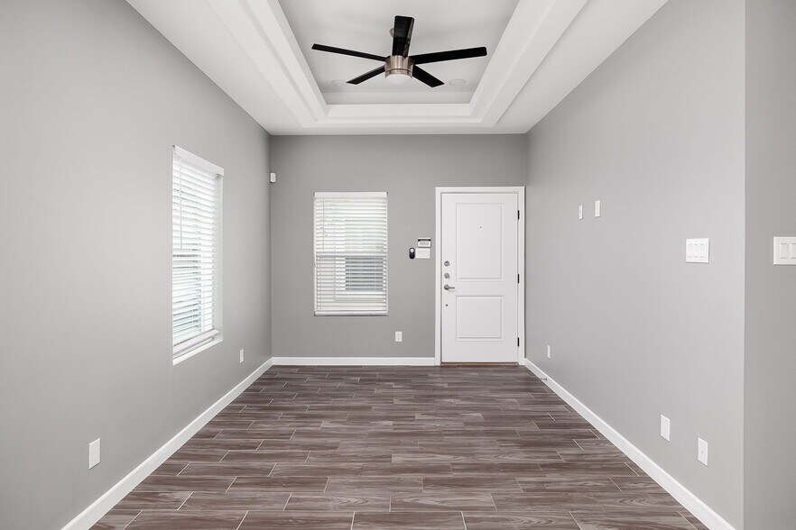 More Photos Of 305 Lauryn Dr, San Juan Apartments For Sale