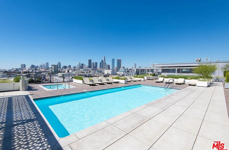More Photos Of 500-530 S Hewitt St, Los Angeles Apartments For Lease