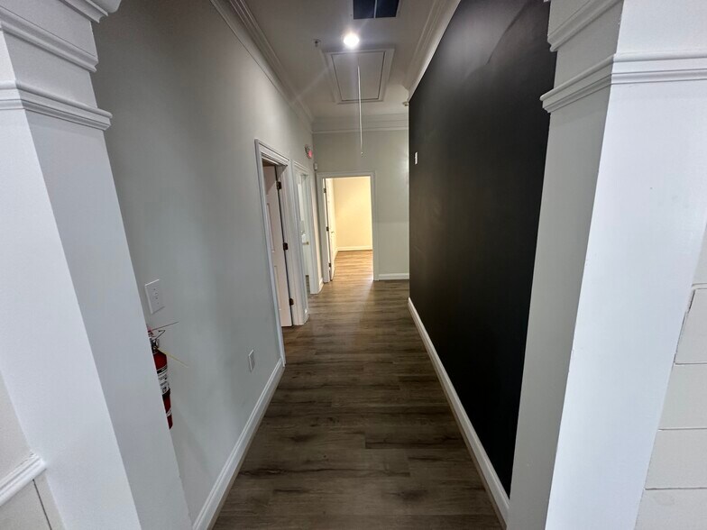 More Photos Of 10405 Old Alabama Connector Rd, Alpharetta Medical For Lease