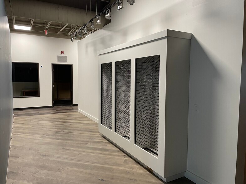 More Photos Of 3841 Ranch Road 620 S, Austin Light Distribution For Lease