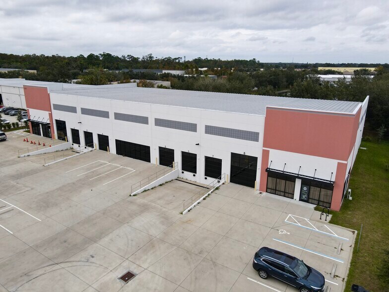 More Photos Of 6769 Curtis St, Orlando Warehouse For Lease