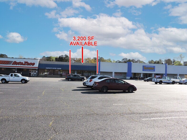 Primary Photo Of 1841 N Columbia St, Milledgeville General Retail For Lease