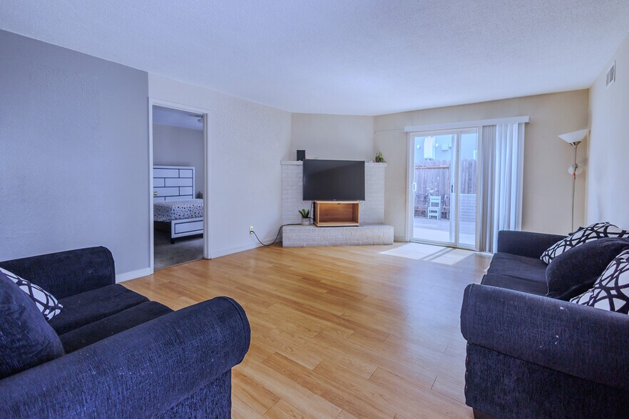 More Photos Of 309-315 Oak Ave, Redwood City Apartments For Sale