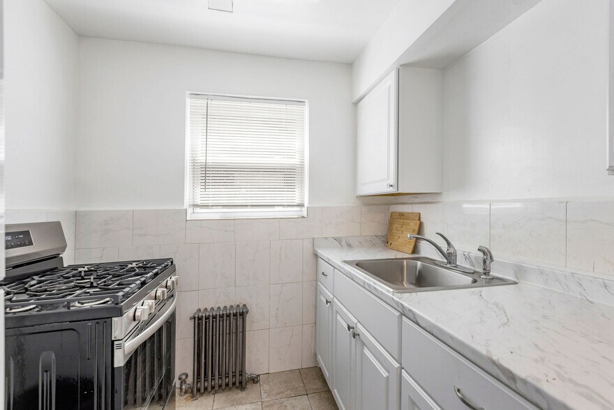 More Photos Of 7119 Eastlawn Dr, Cincinnati Apartments For Sale
