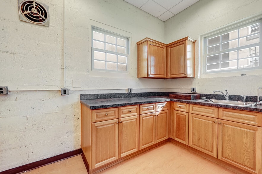 More Photos Of 36 Bergen St, Hackensack Loft Creative Space For Sale