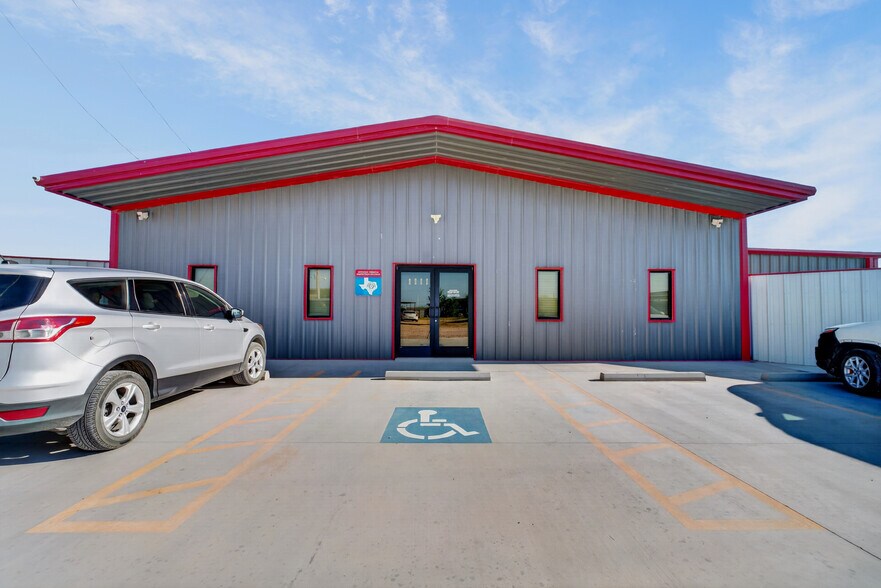 More Photos Of 411 Wein, Odessa Industrial For Sale