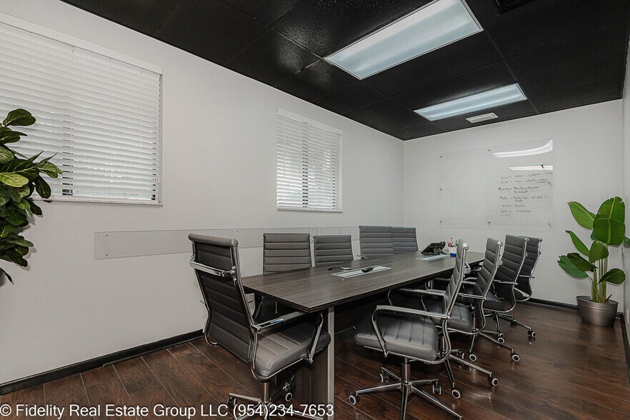 More Photos Of 3650 Coral Ridge Dr, Coral Springs Light Manufacturing For Sale